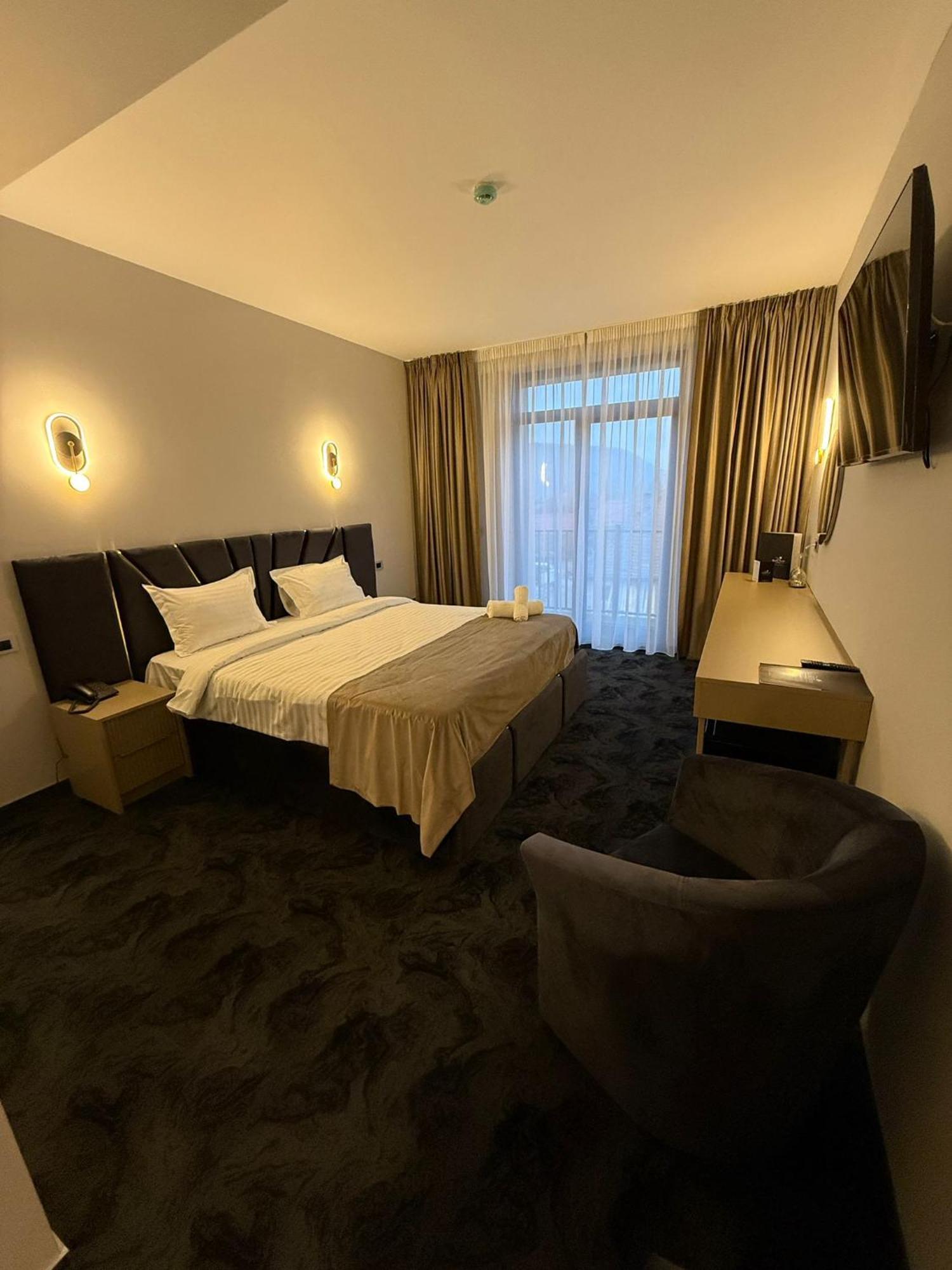 Hotel Black Tulip 4*
